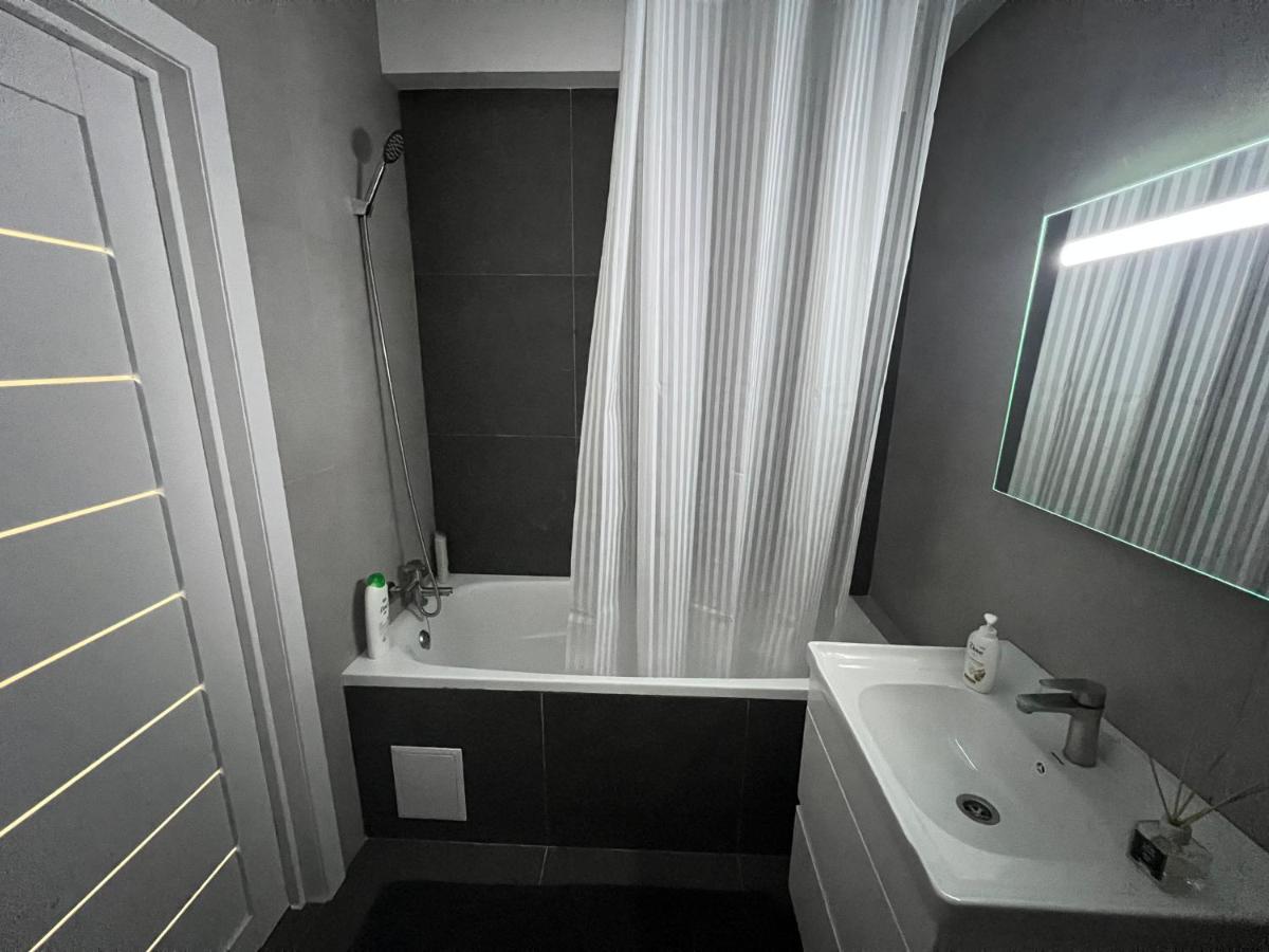 Hi-Tech Aparts Chisinau Ngoại thất bức ảnh